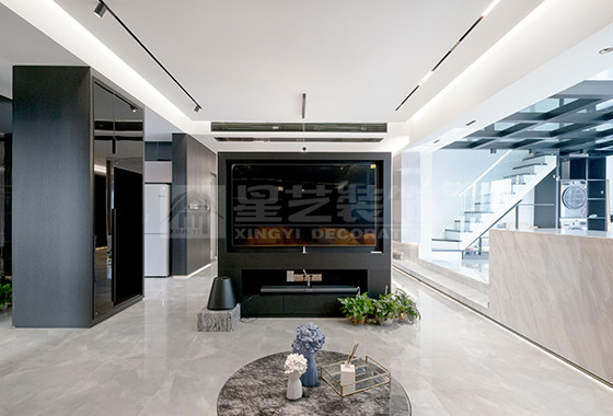 聯發(fā)君瀾     180平