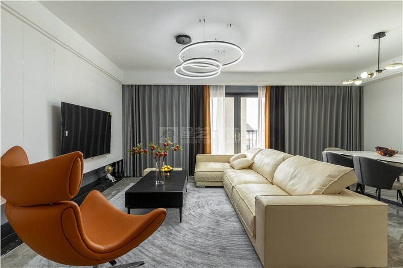 江灣山語城140平客廳裝修實(shí)景圖