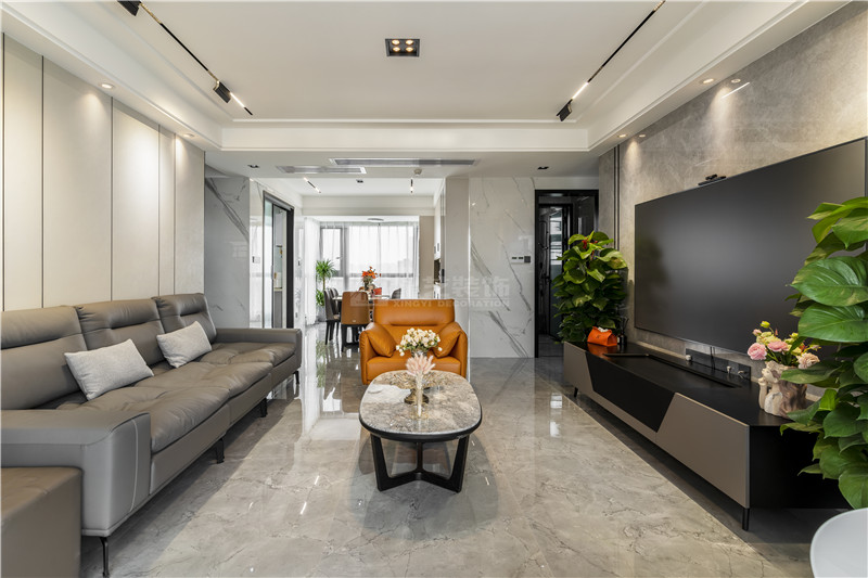 唐樾青山135平客廳裝修實景圖