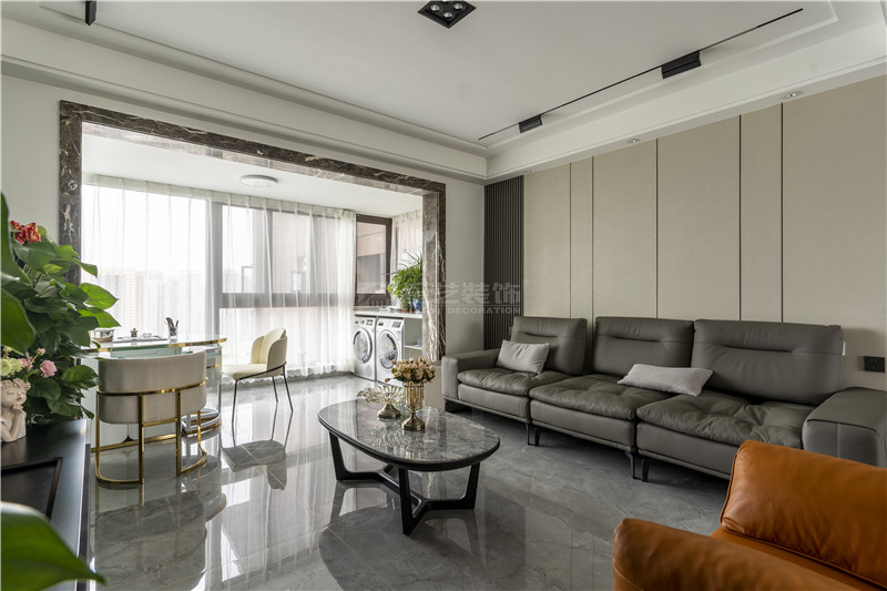 唐樾青山135平客廳裝修實景圖