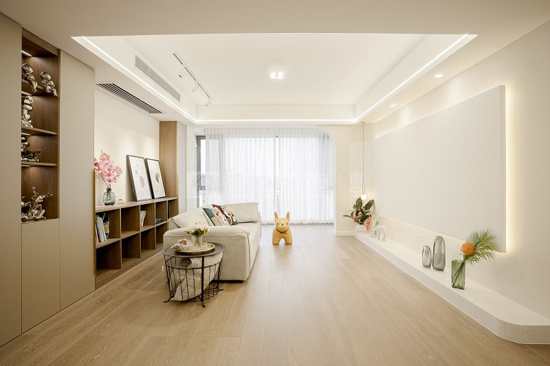 德澤苑130平奶油風(fēng)客廳實(shí)景