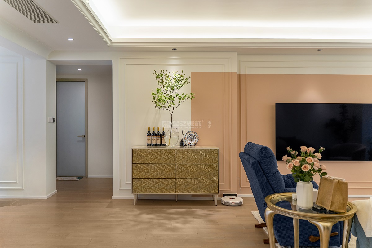 大唐臻觀170平現(xiàn)代混搭客廳實(shí)景