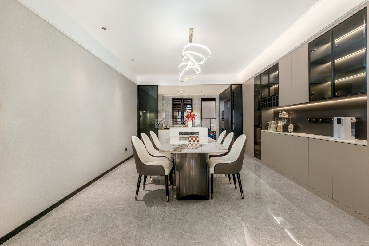 萬科云望223平現(xiàn)代極簡餐廳實景裝修