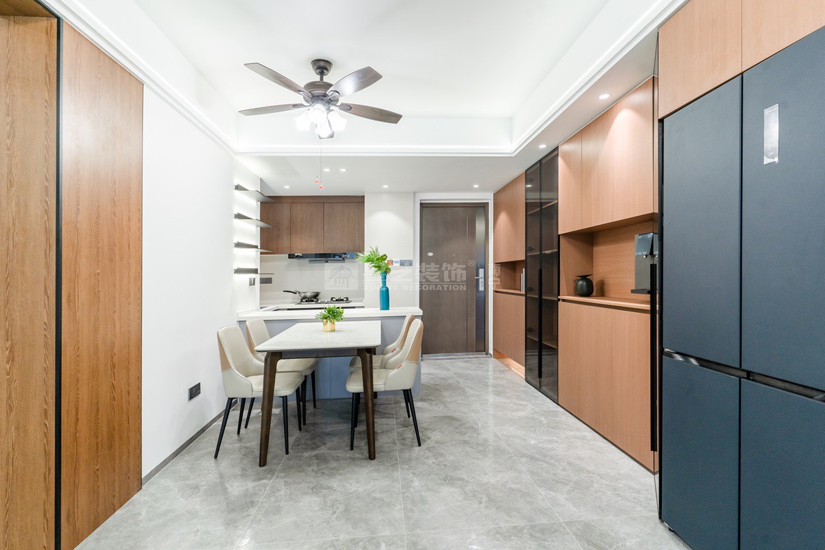 江南中心100平現代簡約餐廳裝修實景