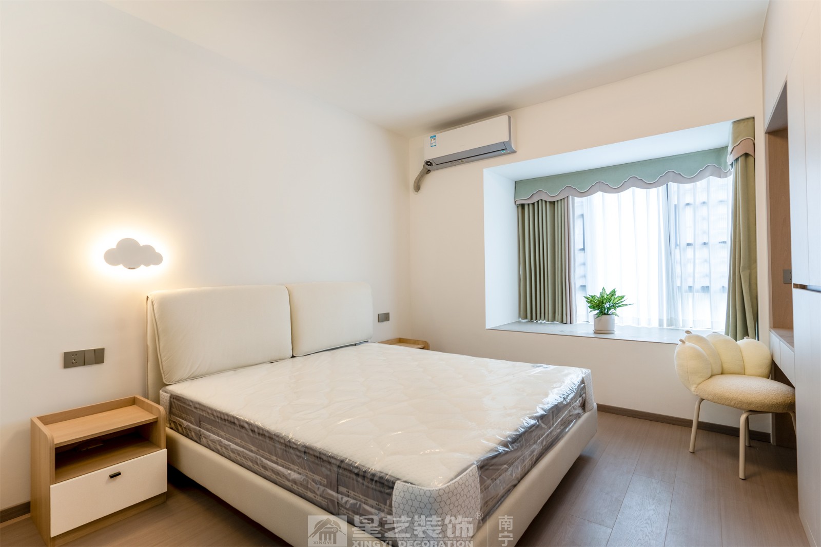 聯(lián)發(fā)臻境136平現(xiàn)代簡約臥室實(shí)景