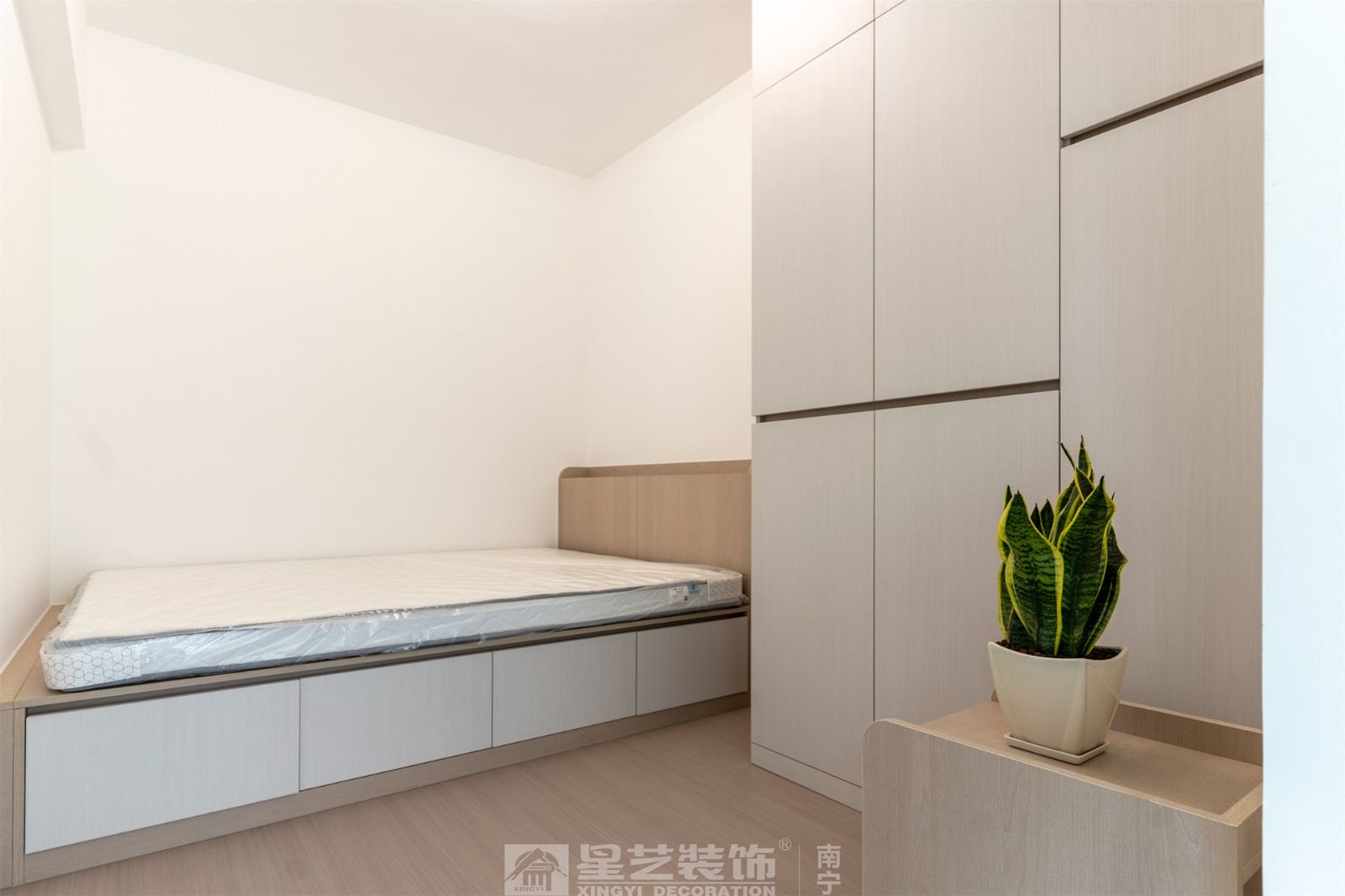 聯(lián)發(fā)臻境136平現(xiàn)代簡約臥室實(shí)景