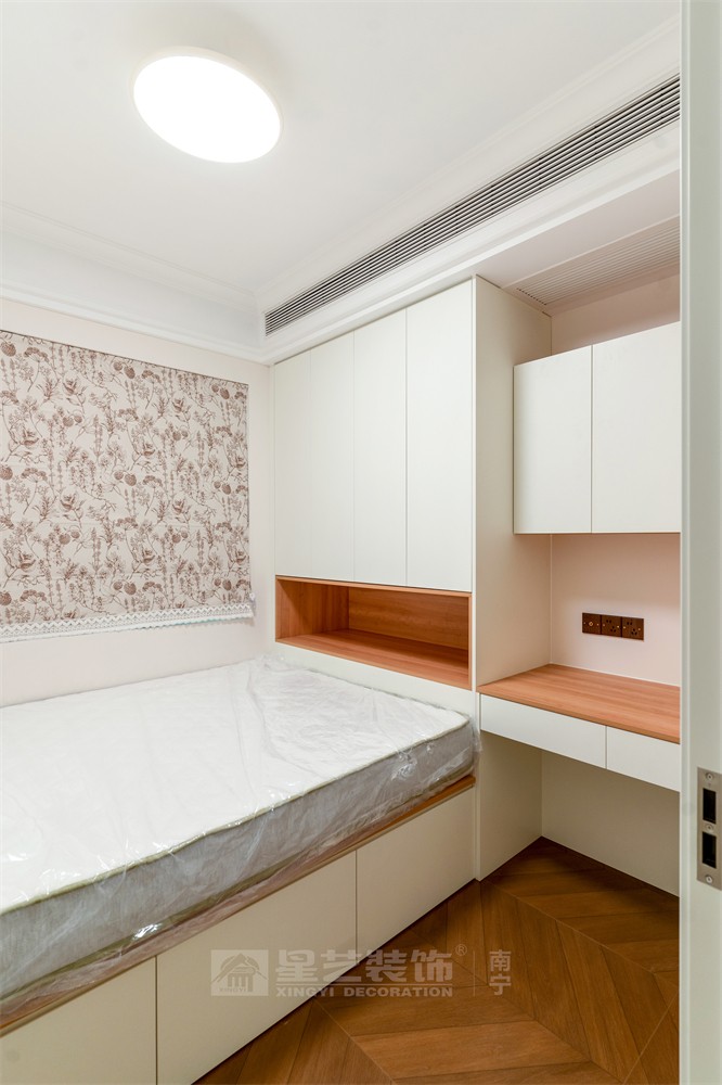 星海銀沙100平中古風臥室裝修實景
