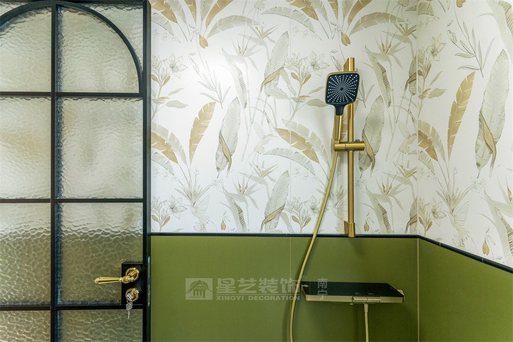 星海銀沙100平中古風衛(wèi)生間裝修實景