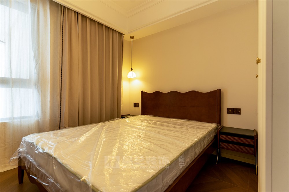 星海銀沙100平中古風臥室裝修實景