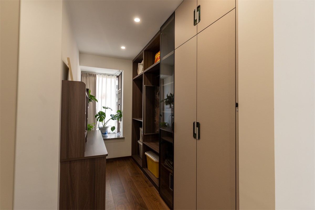 奧園瀚德棠悅府140平中式書(shū)房裝修完工實(shí)景圖