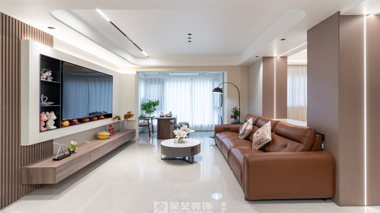 嘉逸城120平現(xiàn)代風(fēng)格客廳裝修完工實景圖