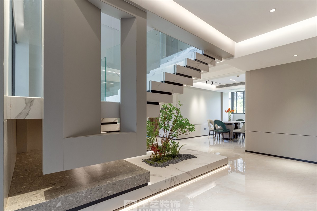 德澤苑220平現(xiàn)代簡(jiǎn)約入戶裝修完工實(shí)景圖