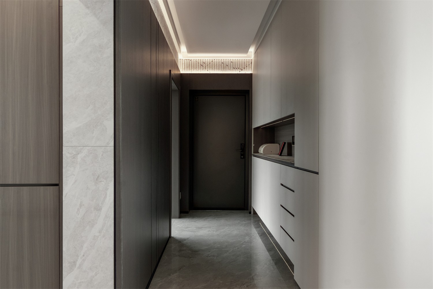 華發(fā)國賓壹號140平現(xiàn)代輕奢入戶裝修完工實景圖