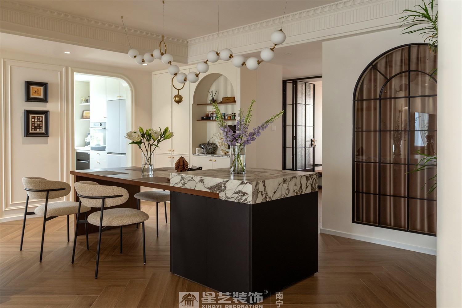 湖畔書院150平法式中古風(fēng)餐廳裝修完工實景圖