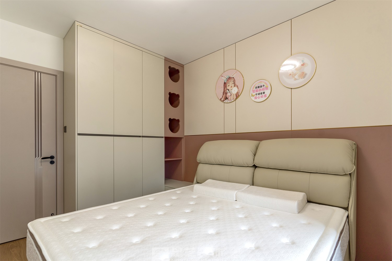 龍光天瀛140平意式輕奢臥室裝修完工實景圖