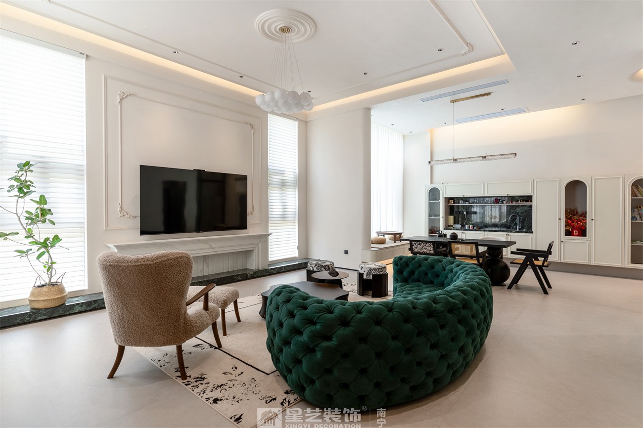 盛世江山300平中古風(fēng)客廳裝修完工實(shí)景圖