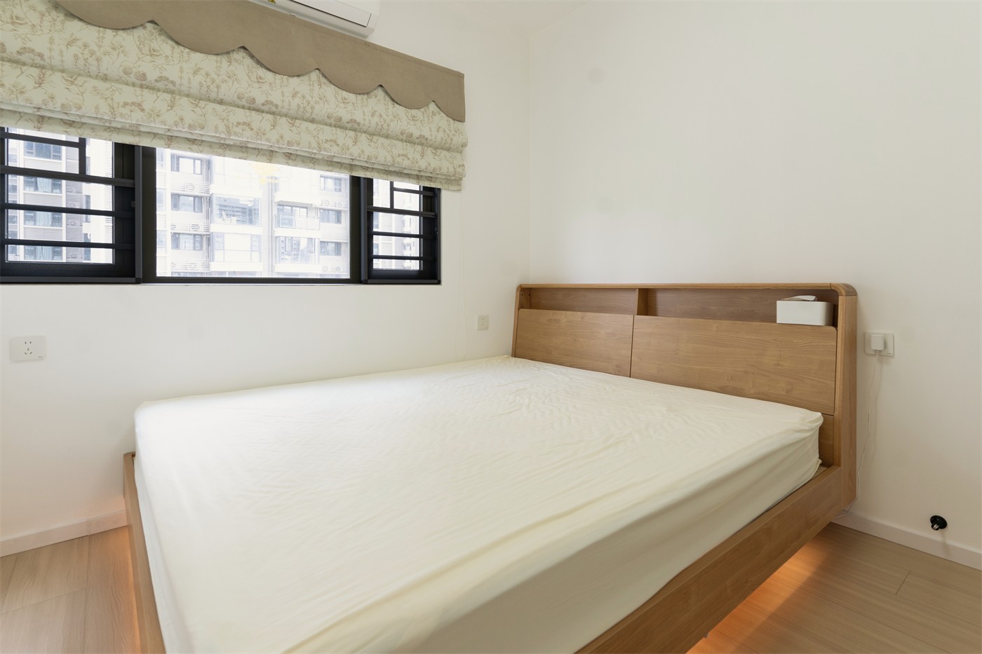 保利領秀廣場75平奶油風臥室裝修實景圖