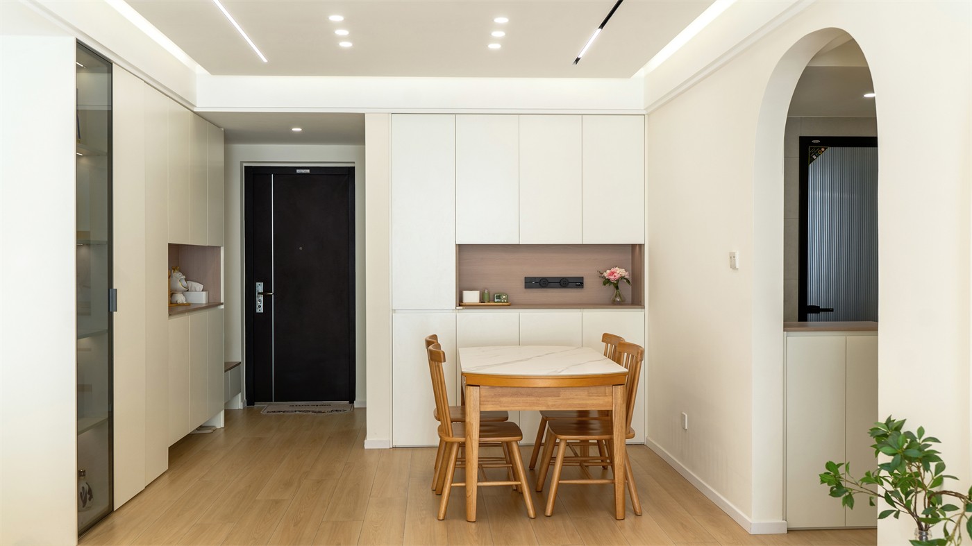 保利領秀廣場75平奶油風餐廳裝修實景圖