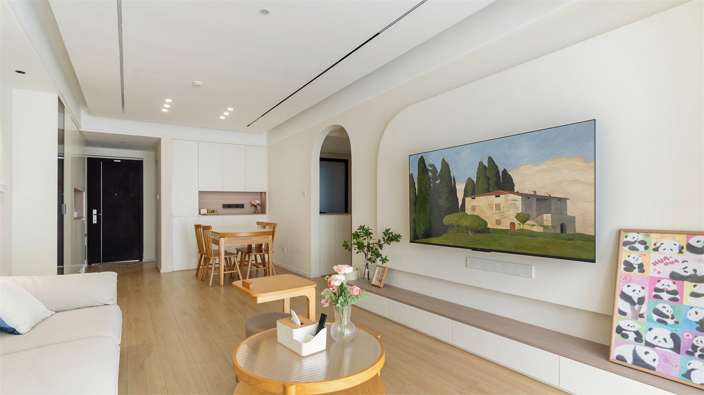 保利領秀廣場75平奶油風客廳裝修實景圖