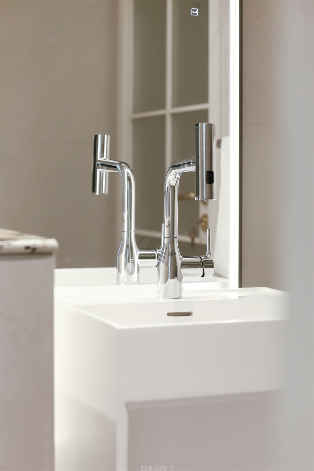 建發(fā)縵云143平法式風(fēng)格衛(wèi)生間裝修實(shí)景圖