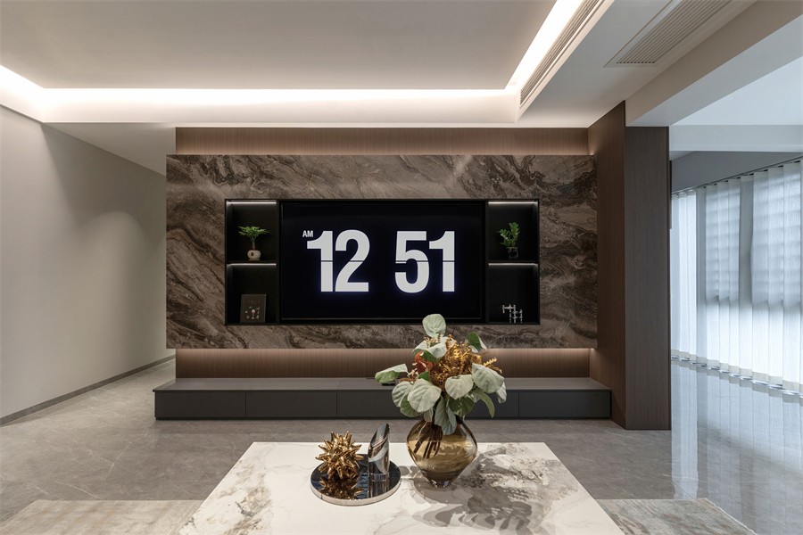 東方尊府117平現(xiàn)代風(fēng)格客廳裝修完工實景圖